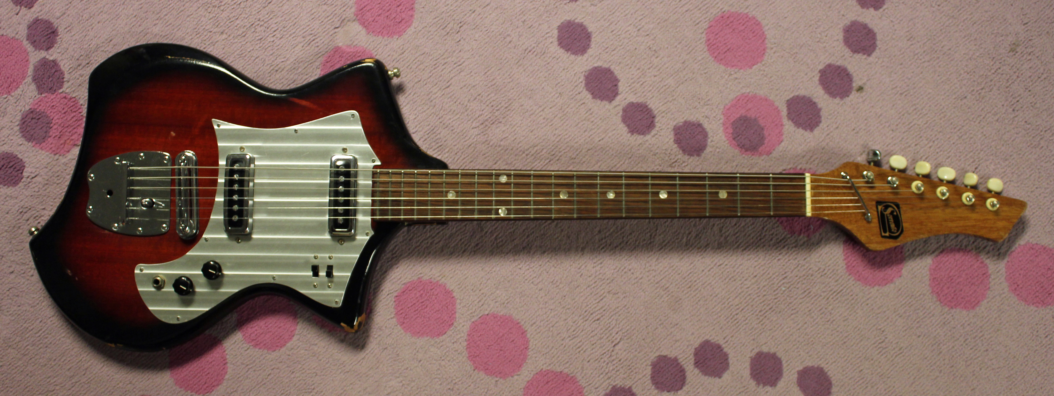 The Swinging 60s! 1967 Sorrento (Kingston) Swinger Guitar